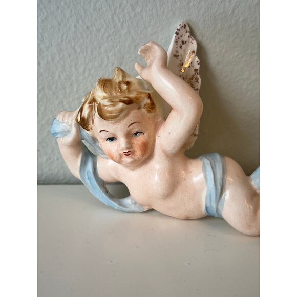 Vintage Winged Cherub Angel Wall Pocket Figurine it Cherub Planter Stamped Japan - Picture 3 of 9